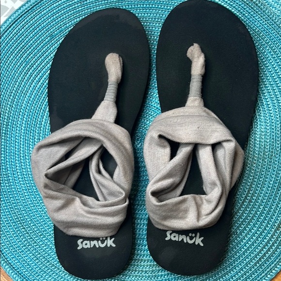 Sanuk Yoga Sling Black and Gray Sandals size 9 - Picture 1 of 9
